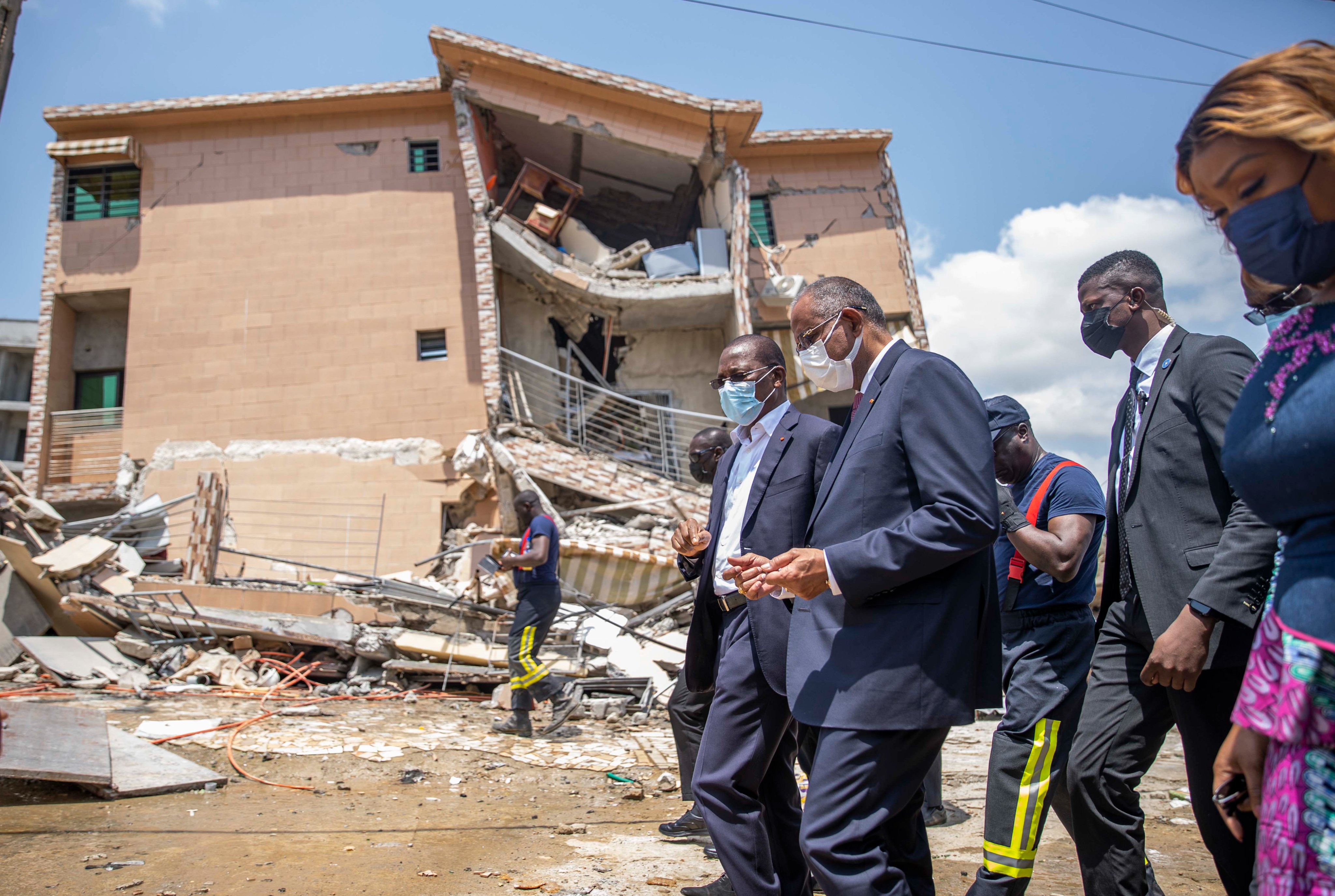 Côte dIvoire Effondrement dun immeuble à Angré la complicité des