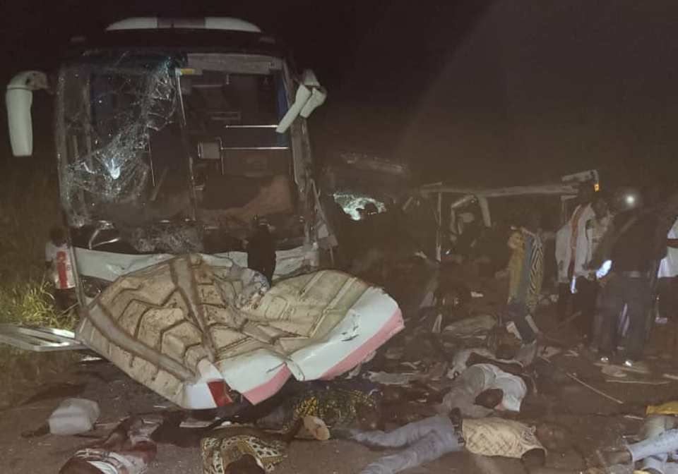 cote-divoire-21-personnes-tuees-dans-un-grave-accident-sur-laxe-gagnoa-soubre.jfif