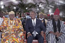 cote-divoire-faut-il-instaurer-une-personnalite-morale-a-limage-du-roi-des-ashanti-ou-du-moro-naba-pour-le-reglement-des-differends.jpg