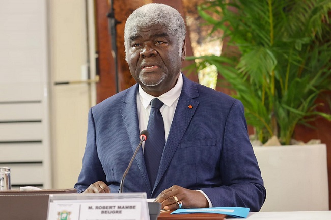 cote-divoire-robert-beugre-mambe-diriger-un-pays-ce-nest-pas-bavarder-et-faire-du-cinema.jpg