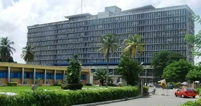 Chu de Cocody / 230 millions Fcfa disparaissent de façon mystérieuse : 2 agents jetés à la Maca