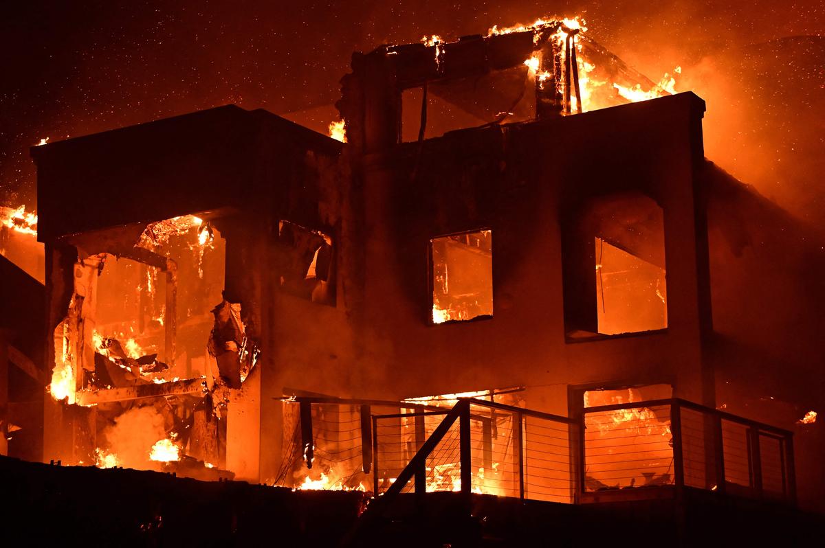 Cocody / Incendie à la Riviera-Palmeraie : Quatre personnes sauvées par les sapeurs-pompiers