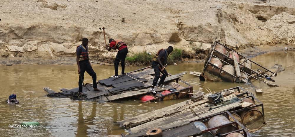 Côte d’Ivoire : 99 sites d’orpaillage illégaux déguerpis, 48 personnes mises aux arrêts, plusieurs matériels saisis