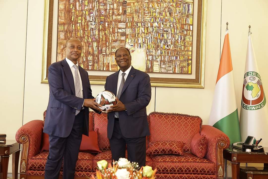 Côte d’Ivoire / CAN 2023 : Le président de la CAF se dit rassuré après une visite des travaux