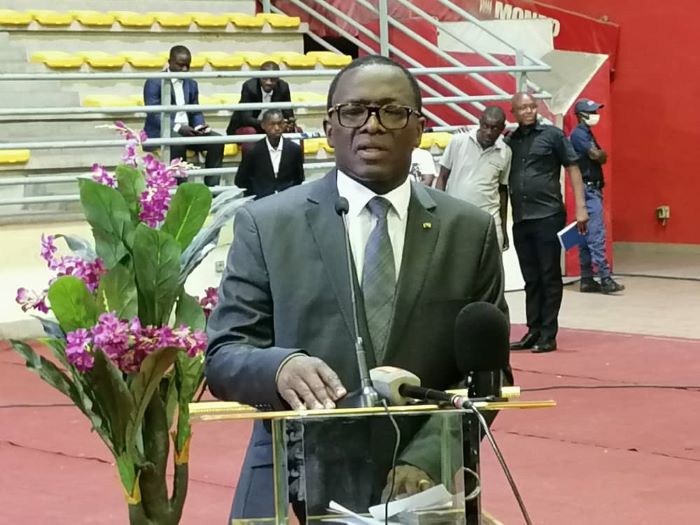 Côte d’Ivoire / Danho Paulin offre un terrain et 5 millions de fcfa pour la construction Maison de la veuve