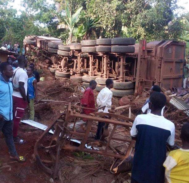 Côte d’Ivoire / Drame à Biankouma : Un gros camion fonce sur une maison et fait deux morts