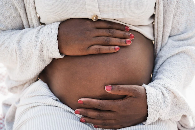 Côte d’Ivoire / En quête de délivrance, une folle enceintée par un pasteur à Abobo