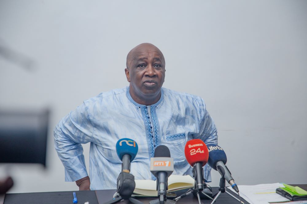 Côte d’Ivoire / Présidentielle 2025 : L’ambassadeur Aly Touré annonce une conférence à Paris sur le bilan d’Alassane Ouattara