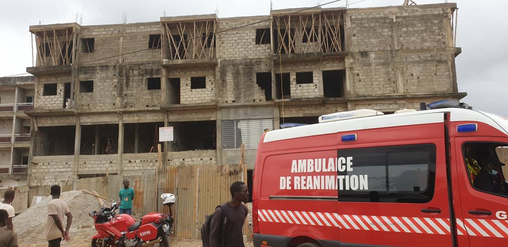 Côte d’Ivoire / Un homme chute d’un immeuble de 3 étages à Cocody