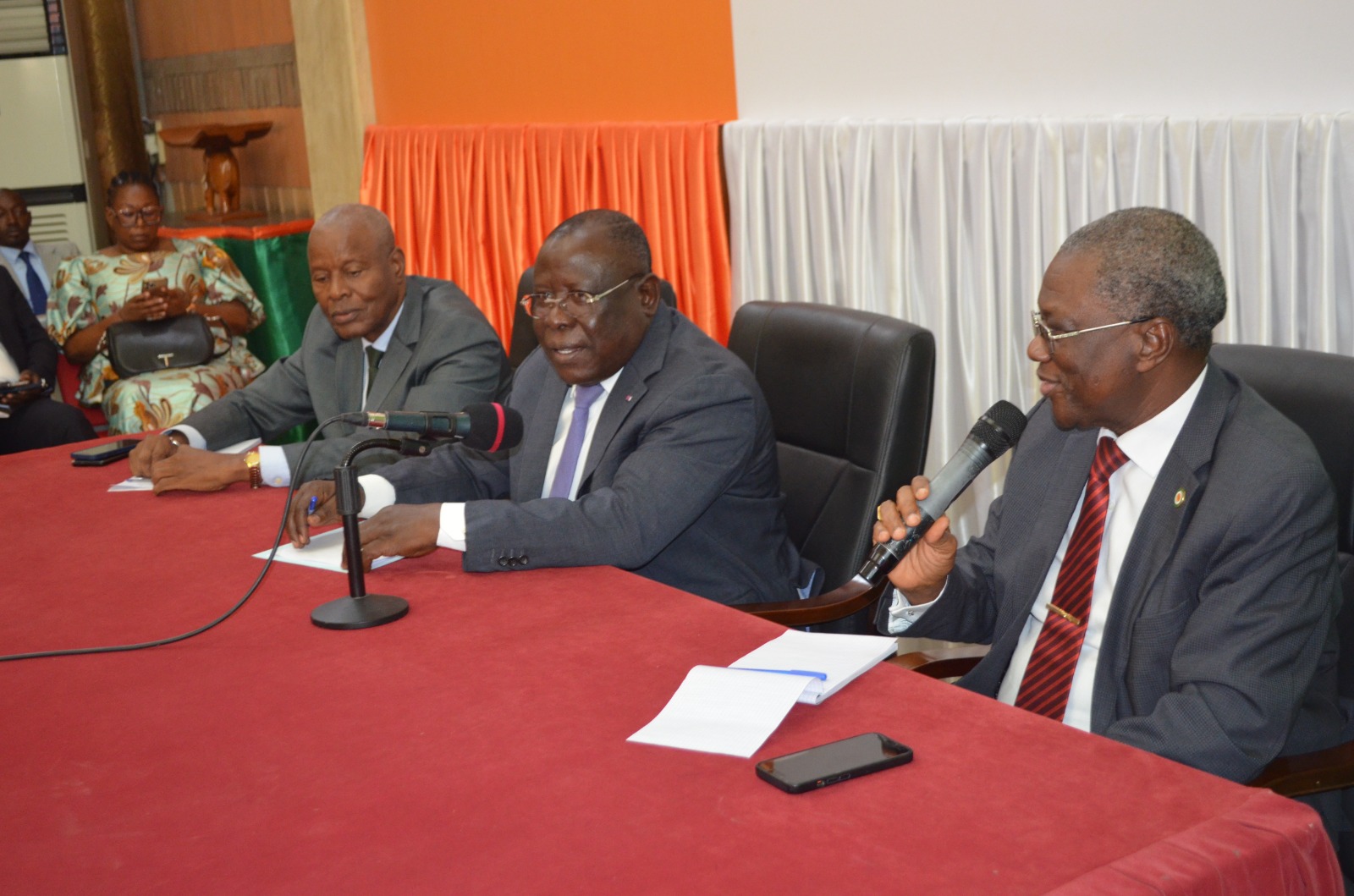 District autonome d’Abidjan / Cissé Bacongo à ses collaborateurs : « Cultivons davantage de loyauté et de solidarité »