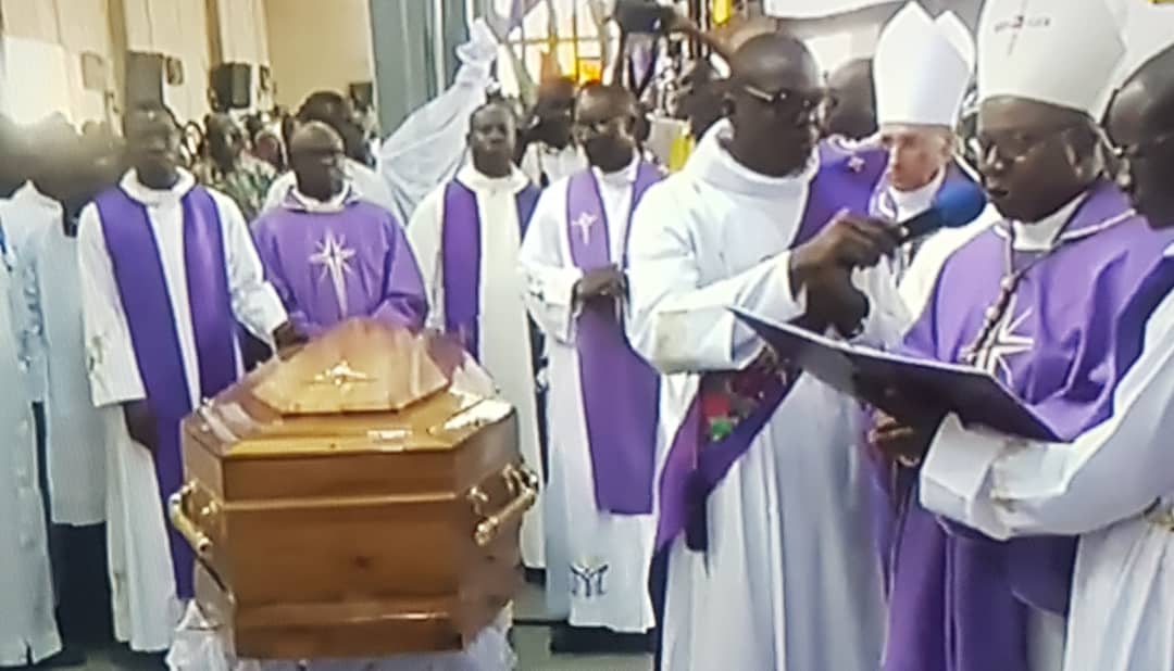 Eglise catholique : La reconnaissance des hommes de Dieu à Mgr Paul Siméon Ahouanan