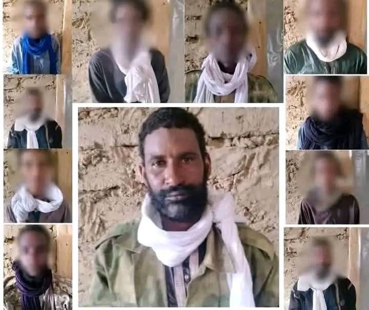 Mali : Un chef terroriste, son fils et ses frères se rendent à l'armée malienne