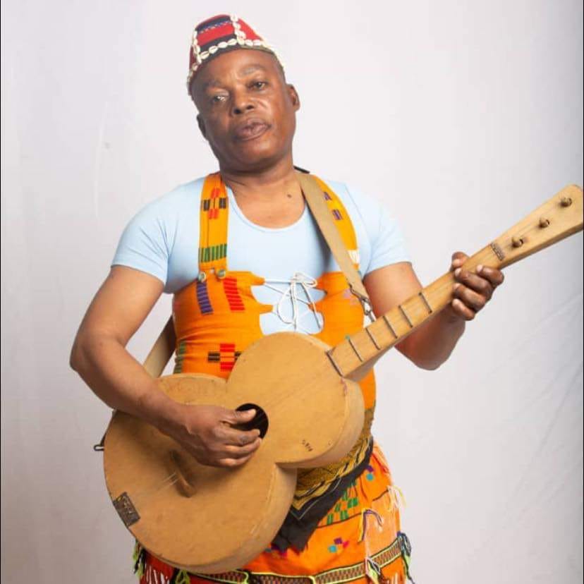 Musique Tradi-moderne : N’guess Bonsens évacué d’urgence à Abidjan