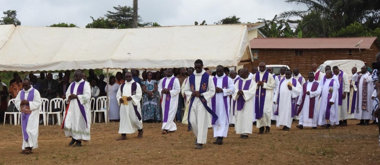 Côte d’Ivoire / Liboli : les prêtres pleurent Mamitcho, une mère au cœur d’une grande famille sacerdotale